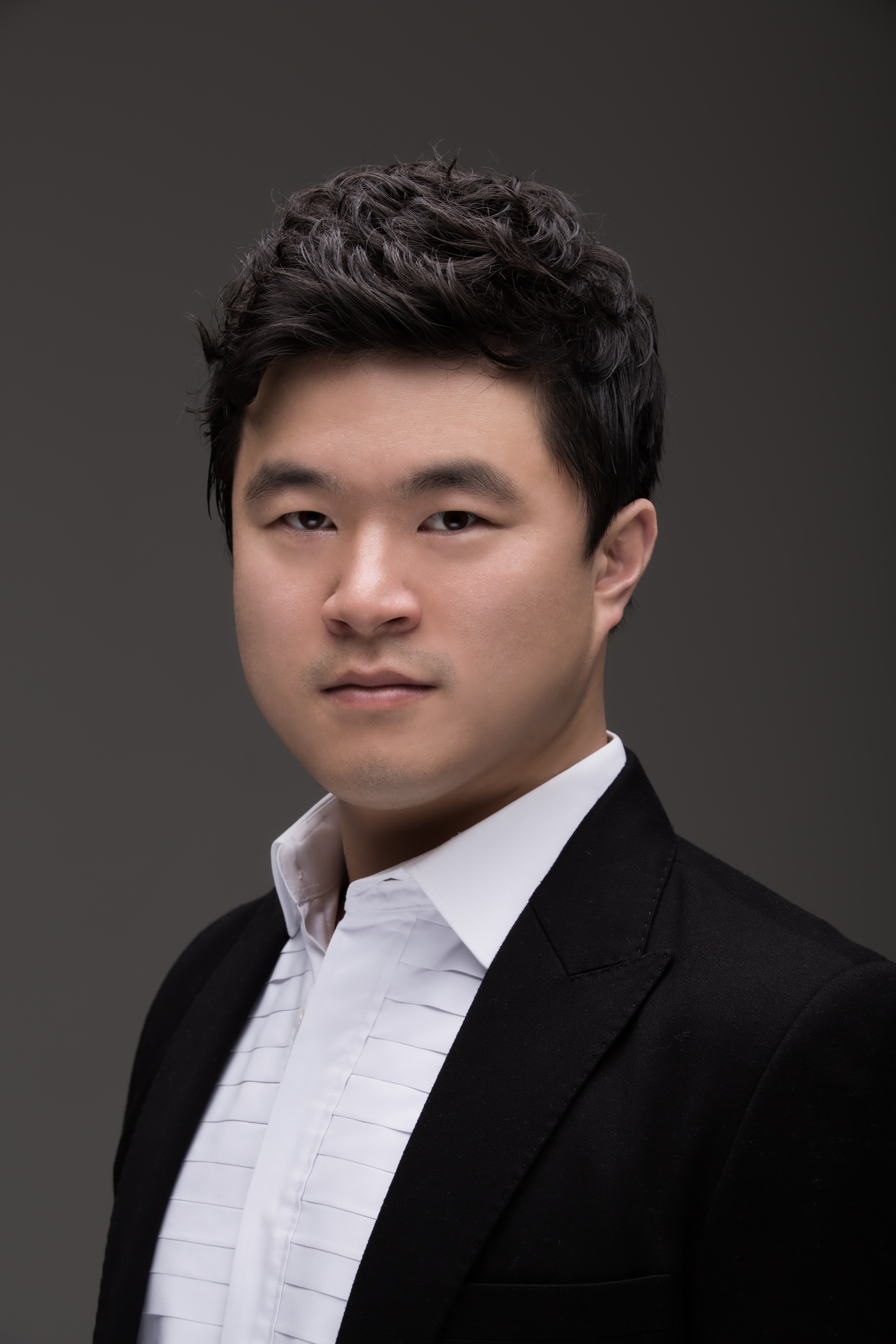 테너 김요한